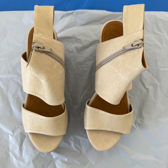 COCLICO Max Tan Platform Sandals with Wedge Heel - Picture 9 of 10